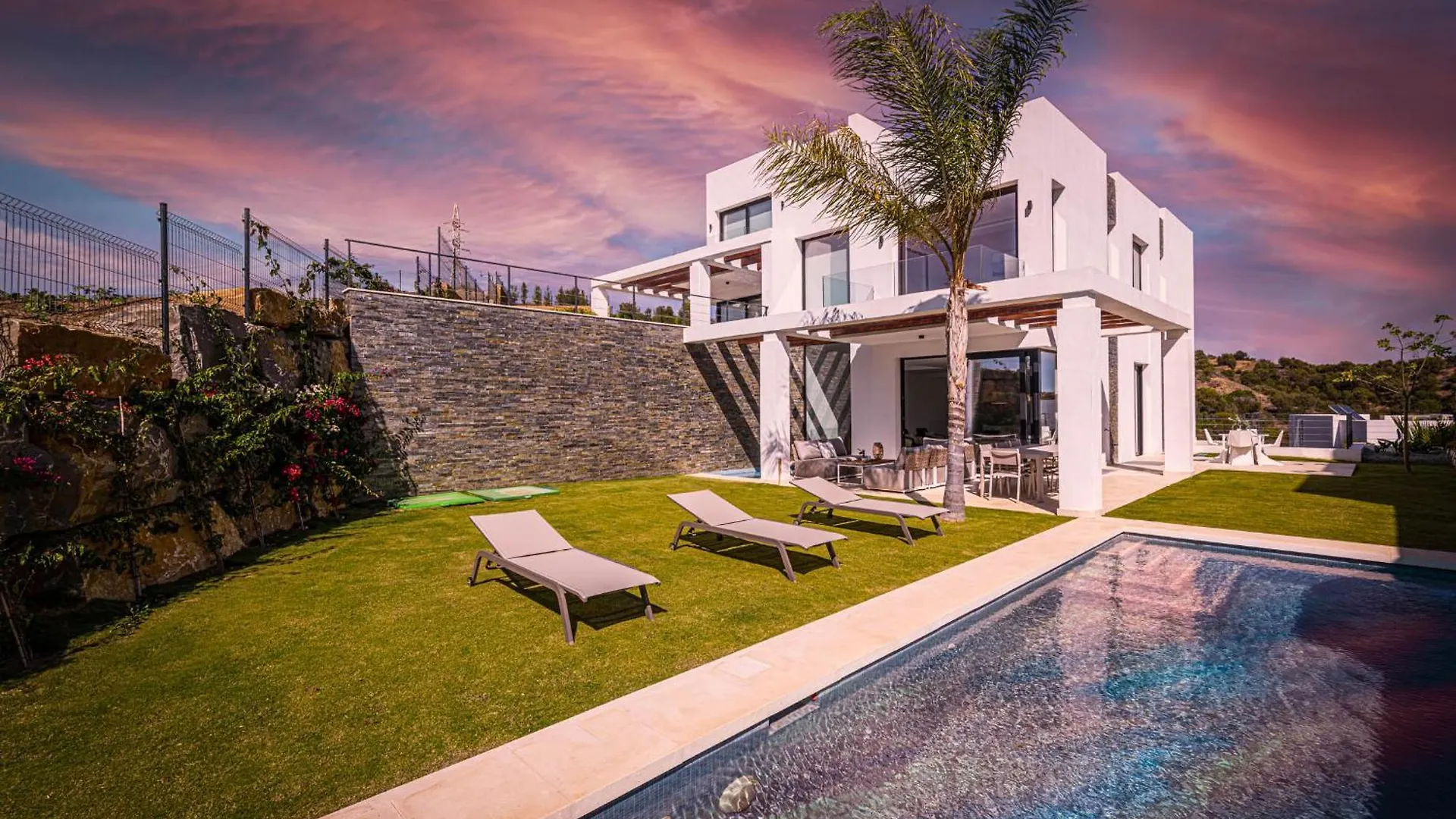 Modern Villa Cabopino Malaga 0*,